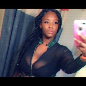 Meet your Posher, Khadijah